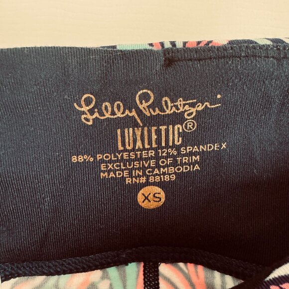 Lilly Pulitzer Luxletic Weekender Leggings UPF50+, Neptune's Net Blue/Pink XS - Picture 4 of 4